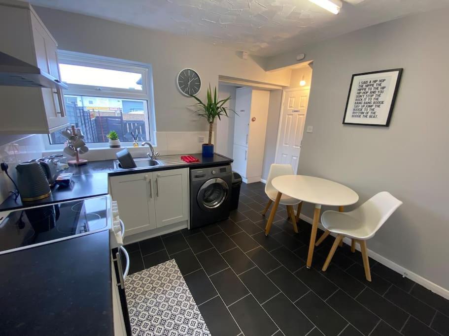 Вилла Seaside 2 Bed Townhouse, Near Cleethorpes Station Экстерьер фото